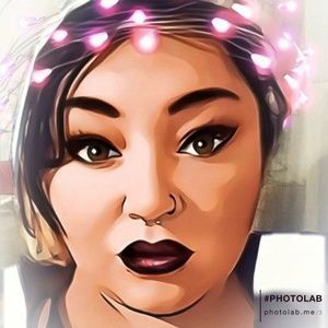 Meet your Posher, Monique